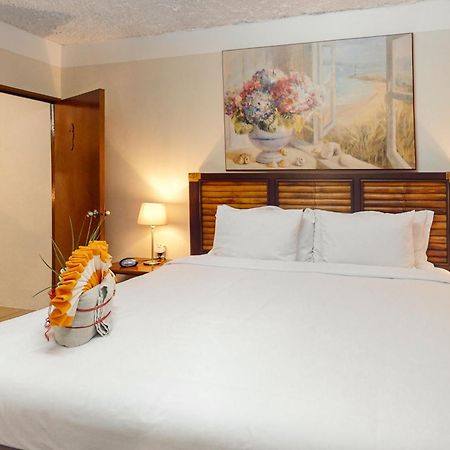 Hummingbird Home Suites Сан Педро Стая снимка