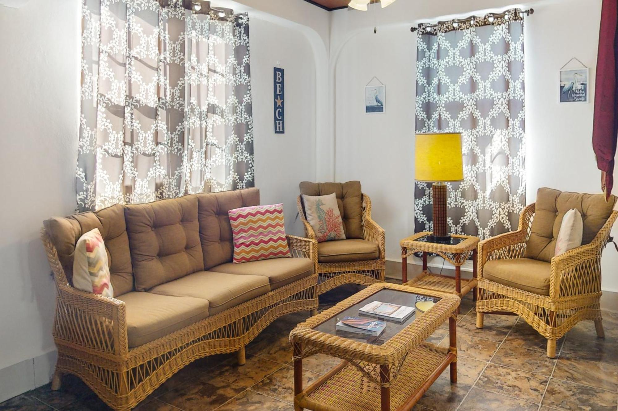 Hummingbird Home Suites Сан Педро Стая снимка
