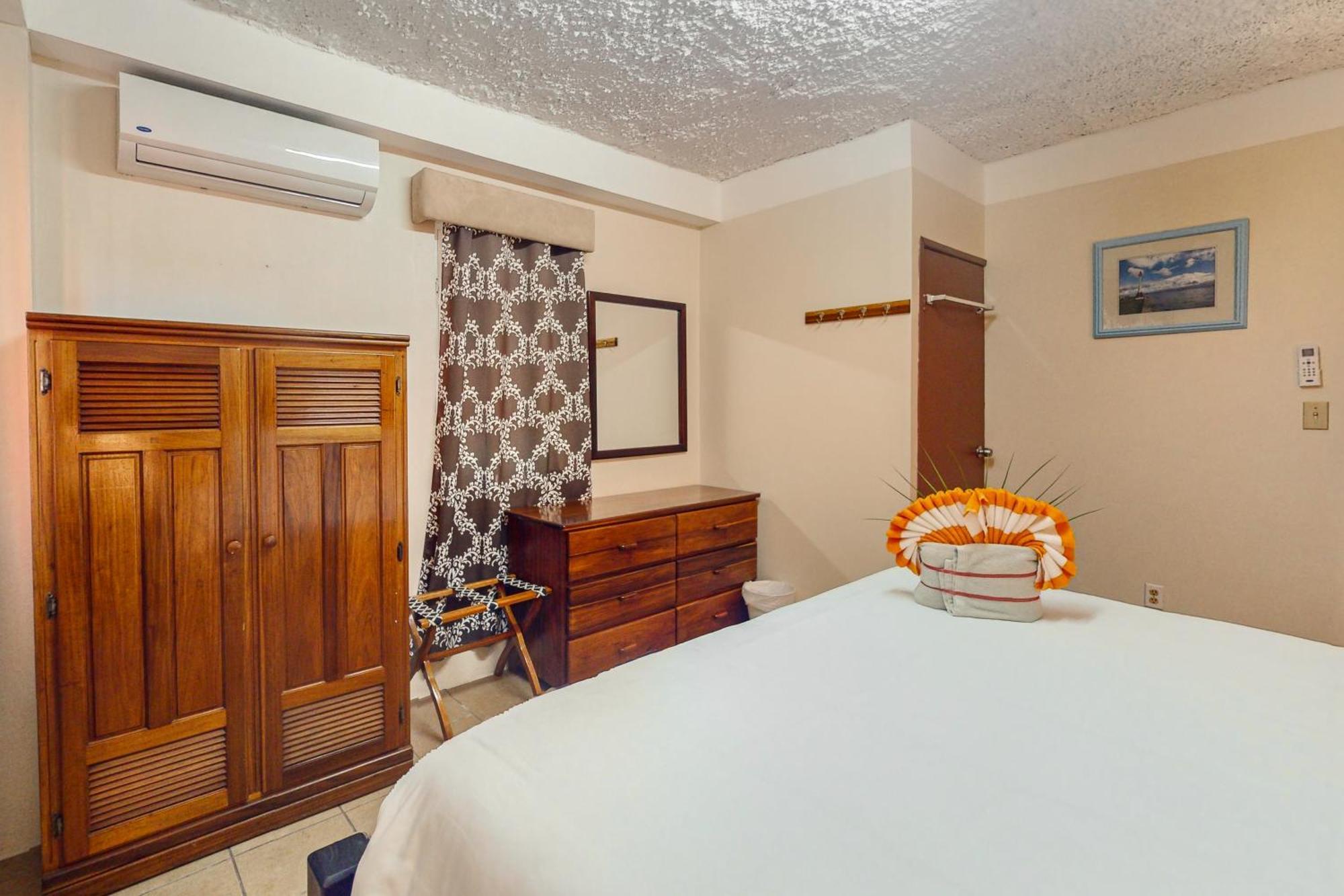 Hummingbird Home Suites Сан Педро Стая снимка