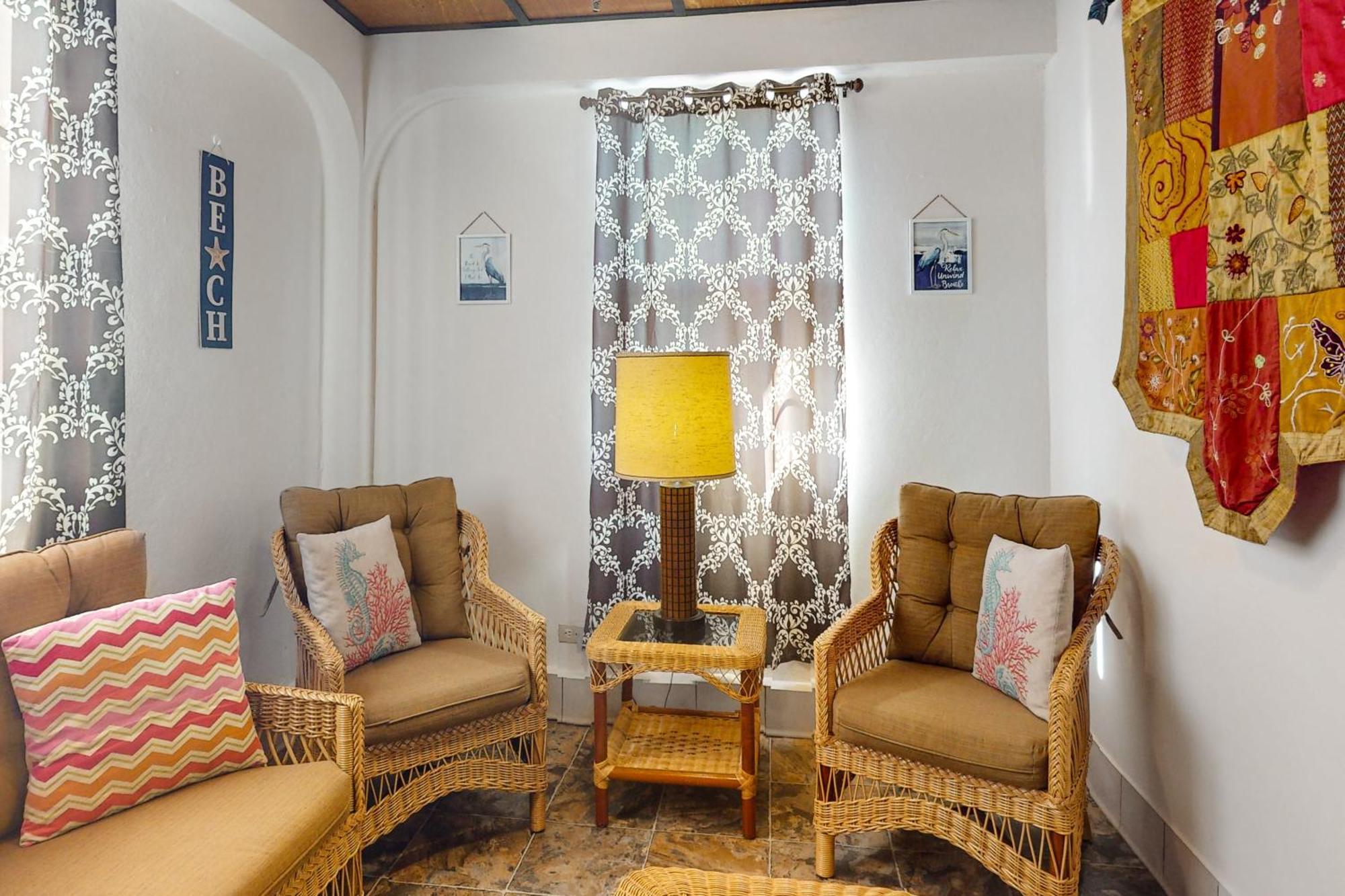 Hummingbird Home Suites Сан Педро Стая снимка