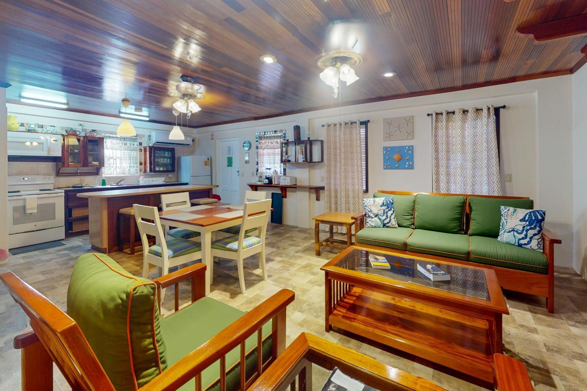 Hummingbird Home Suites Сан Педро Стая снимка